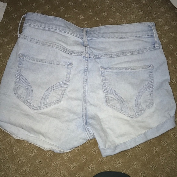 Hollister high rise jean shorts - Picture 3 of 3